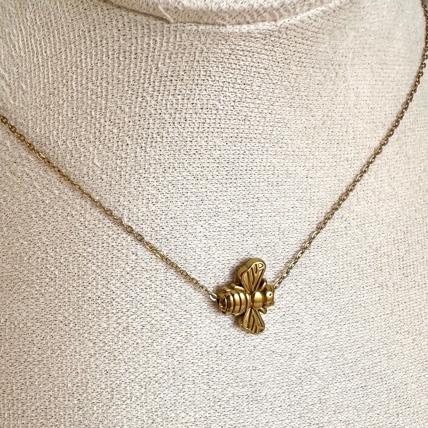 Collier abeille