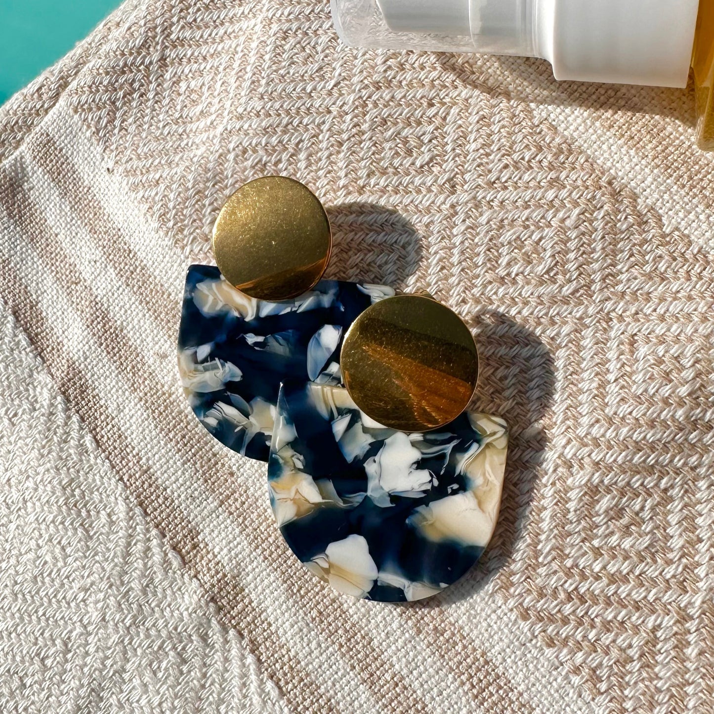 Boucles pendant acrylique