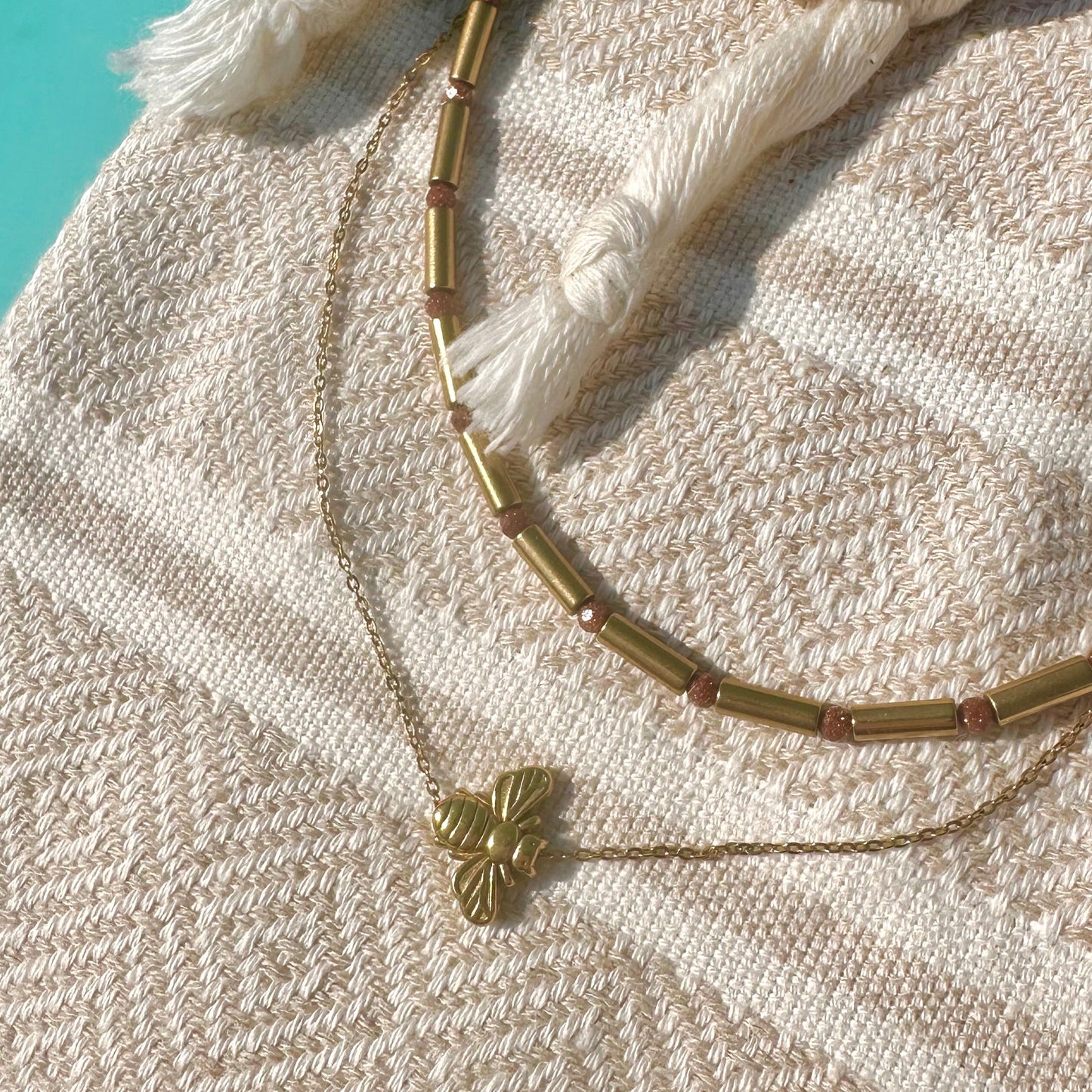 Collier abeille