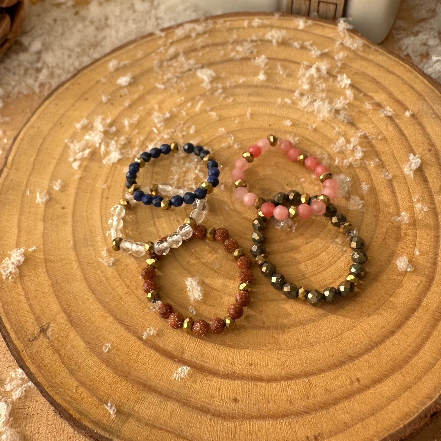 Bague perles à facettes élastique