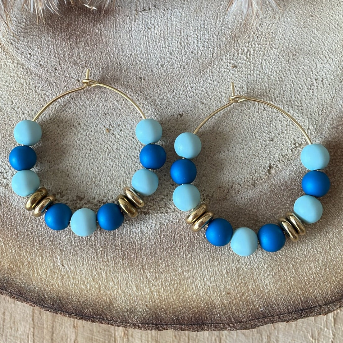 Boucles d'oreilles perles rondes mat