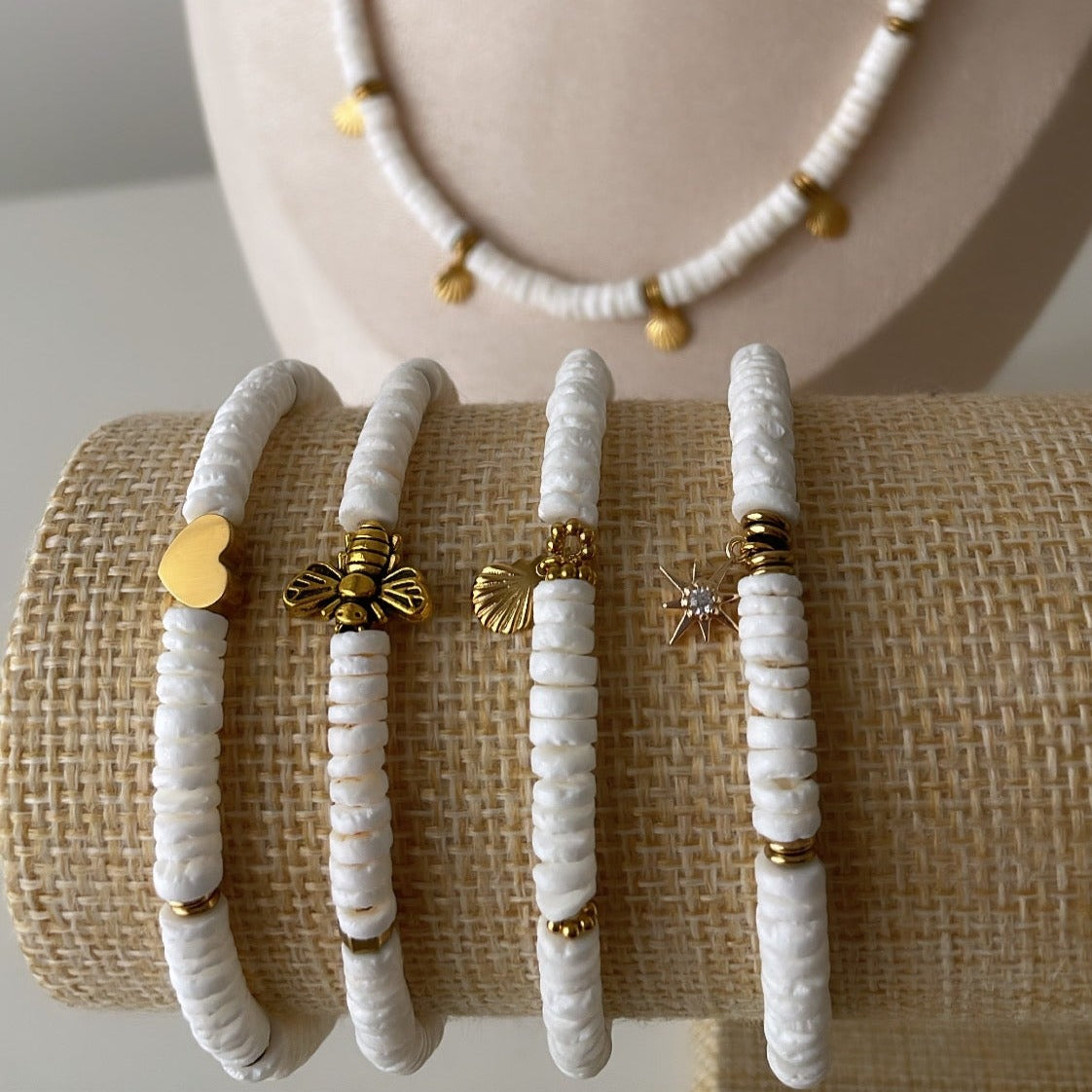 Bracelet en perle heishi de nacre blanche