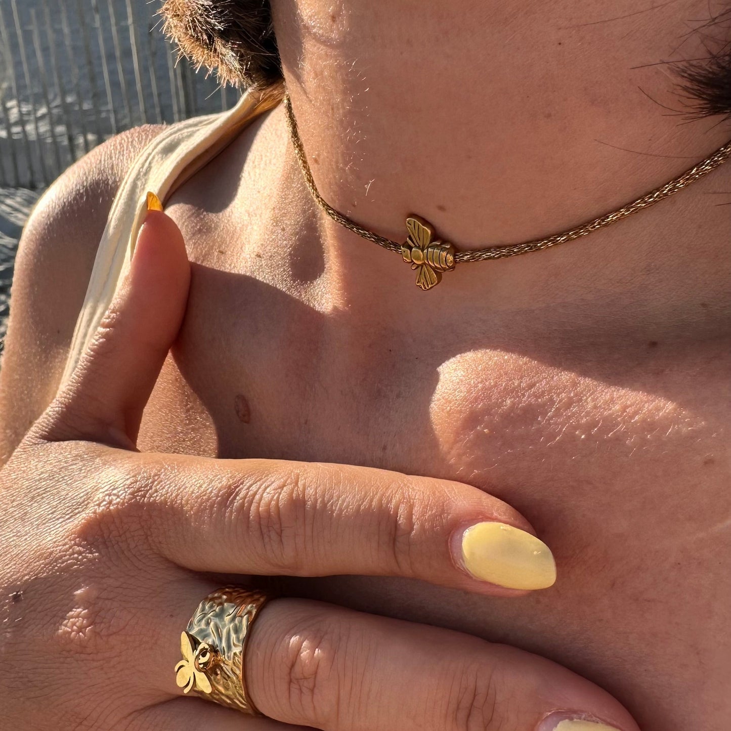 Collier abeille