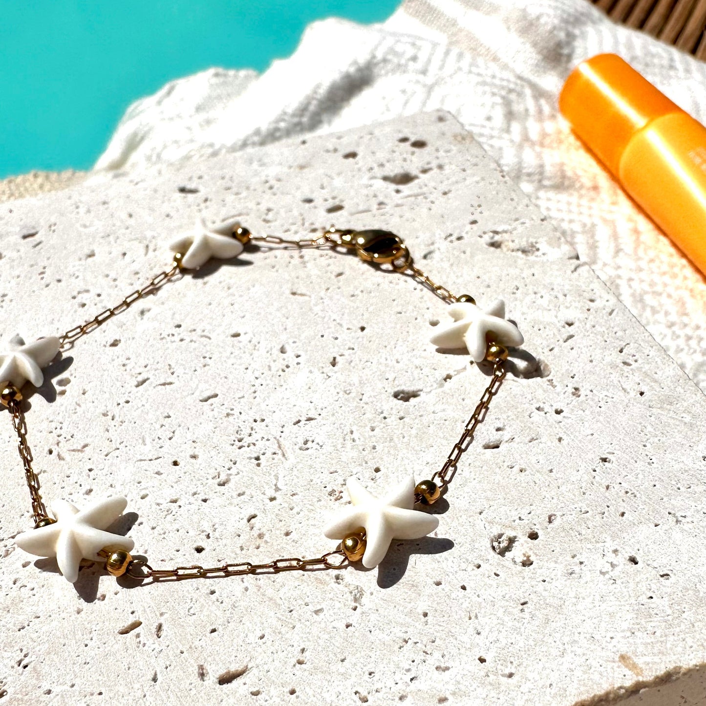 Bracelet fin étoile de mer blanche