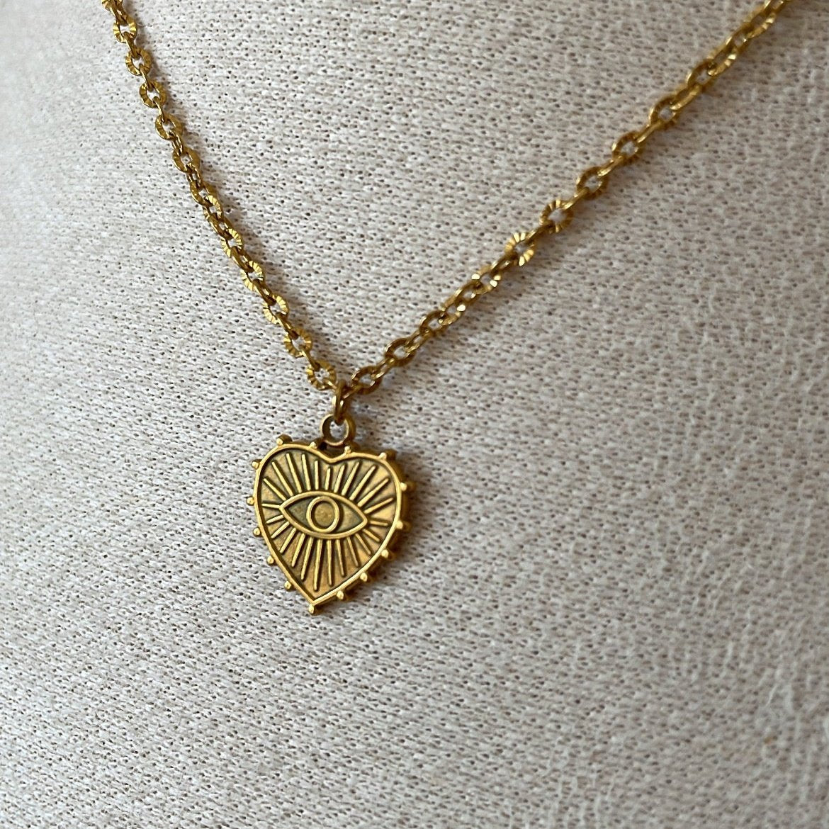 Collier Regard