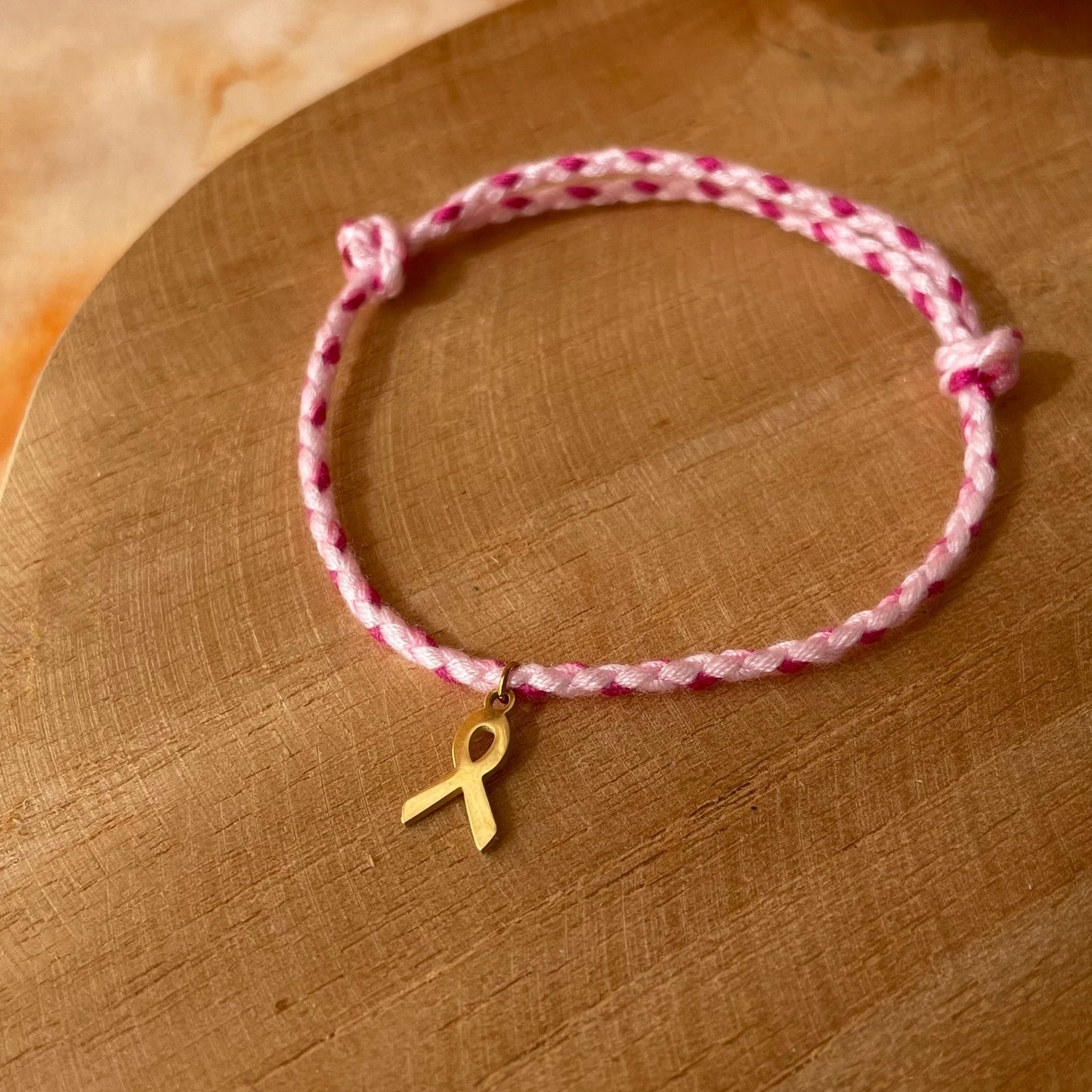 Bracelet fil Octobre Rose