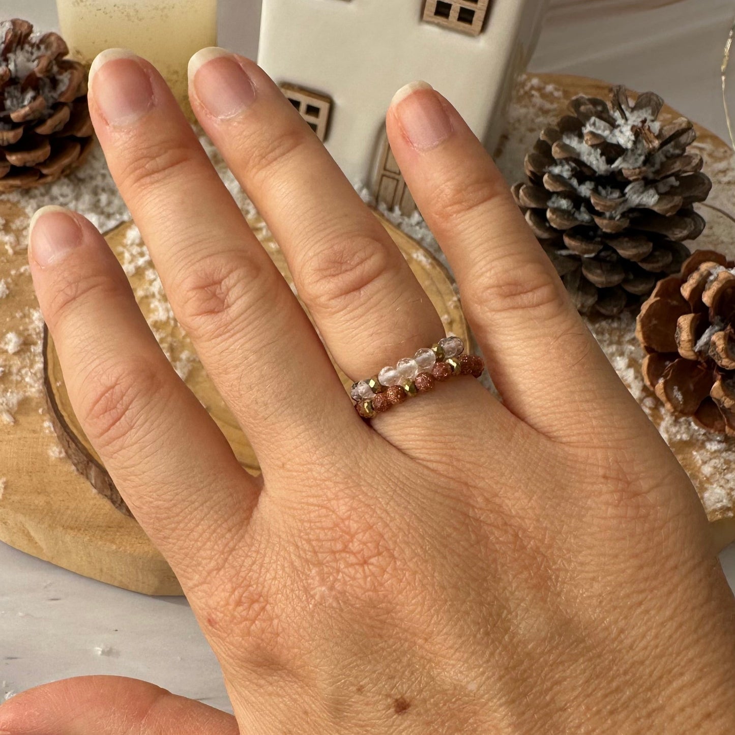 Bague perles à facettes élastique