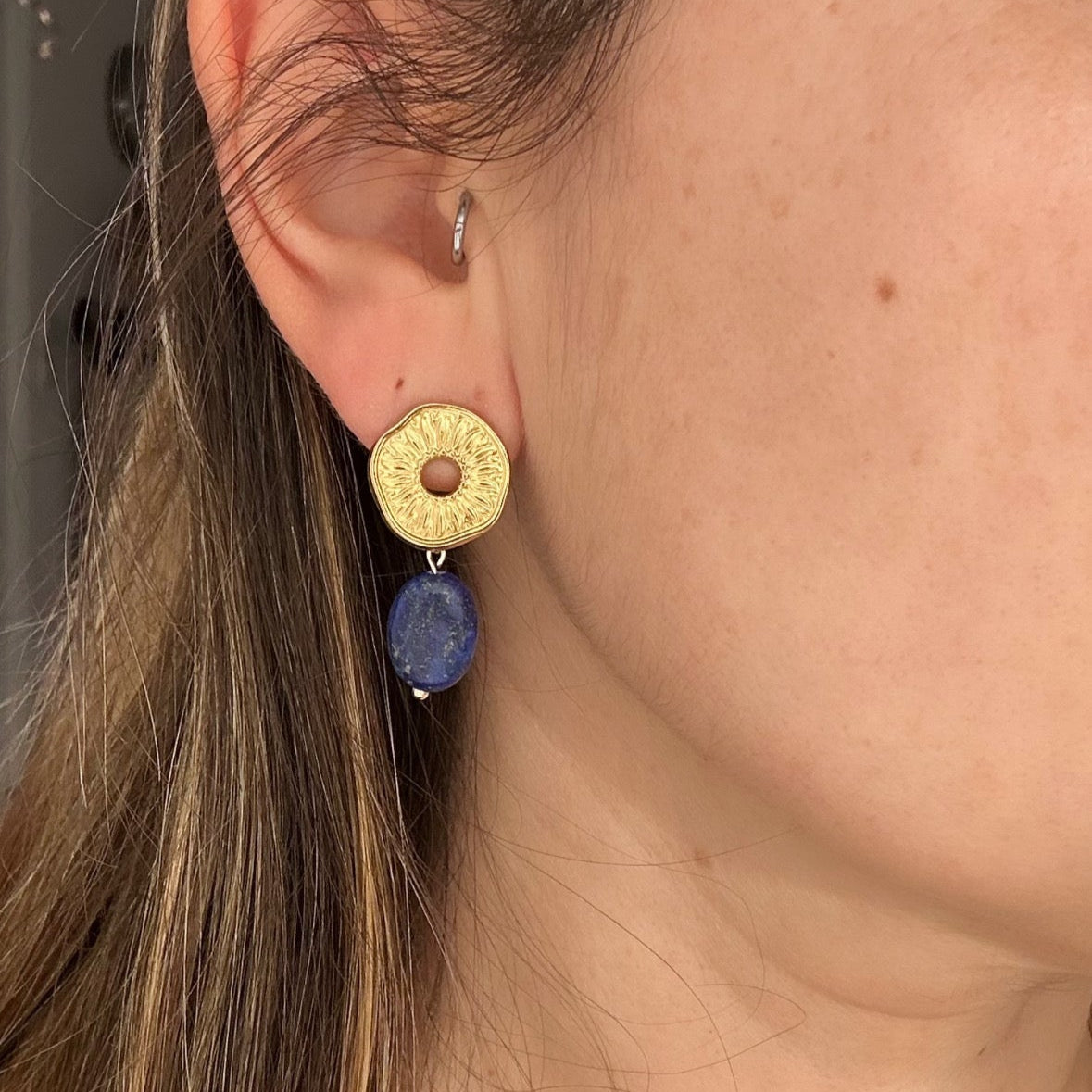 Boucles pendant pierre