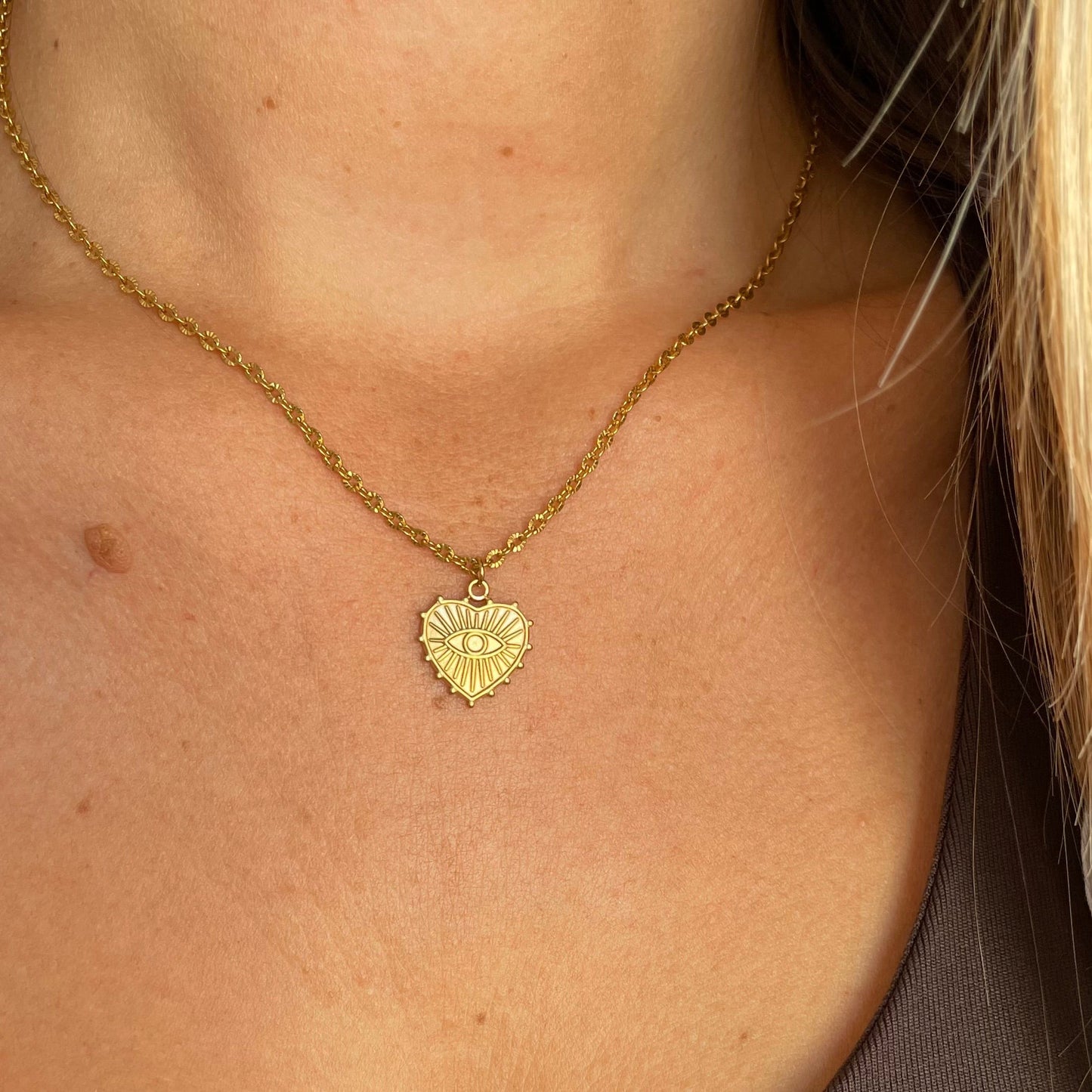 Collier Regard