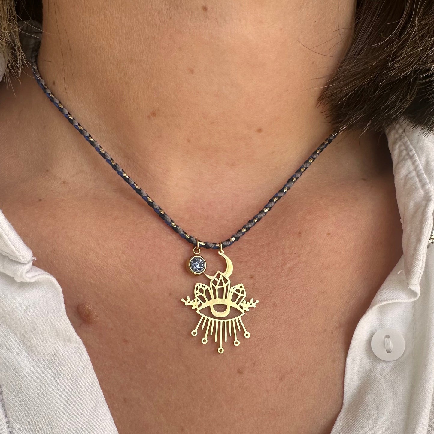 Collier cordon mystique
