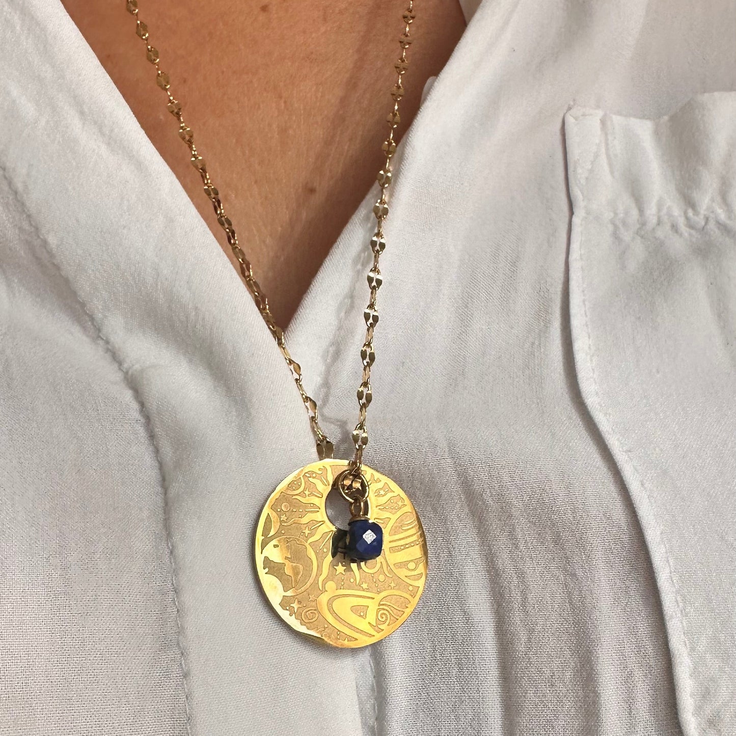 Collier univers