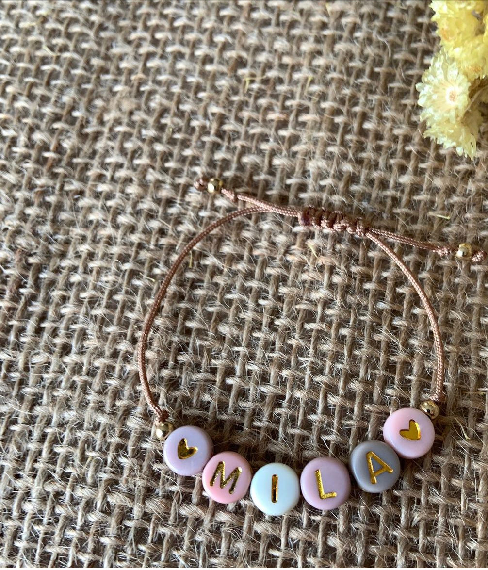 Bracelet fil enfant – Perles & Pinpin