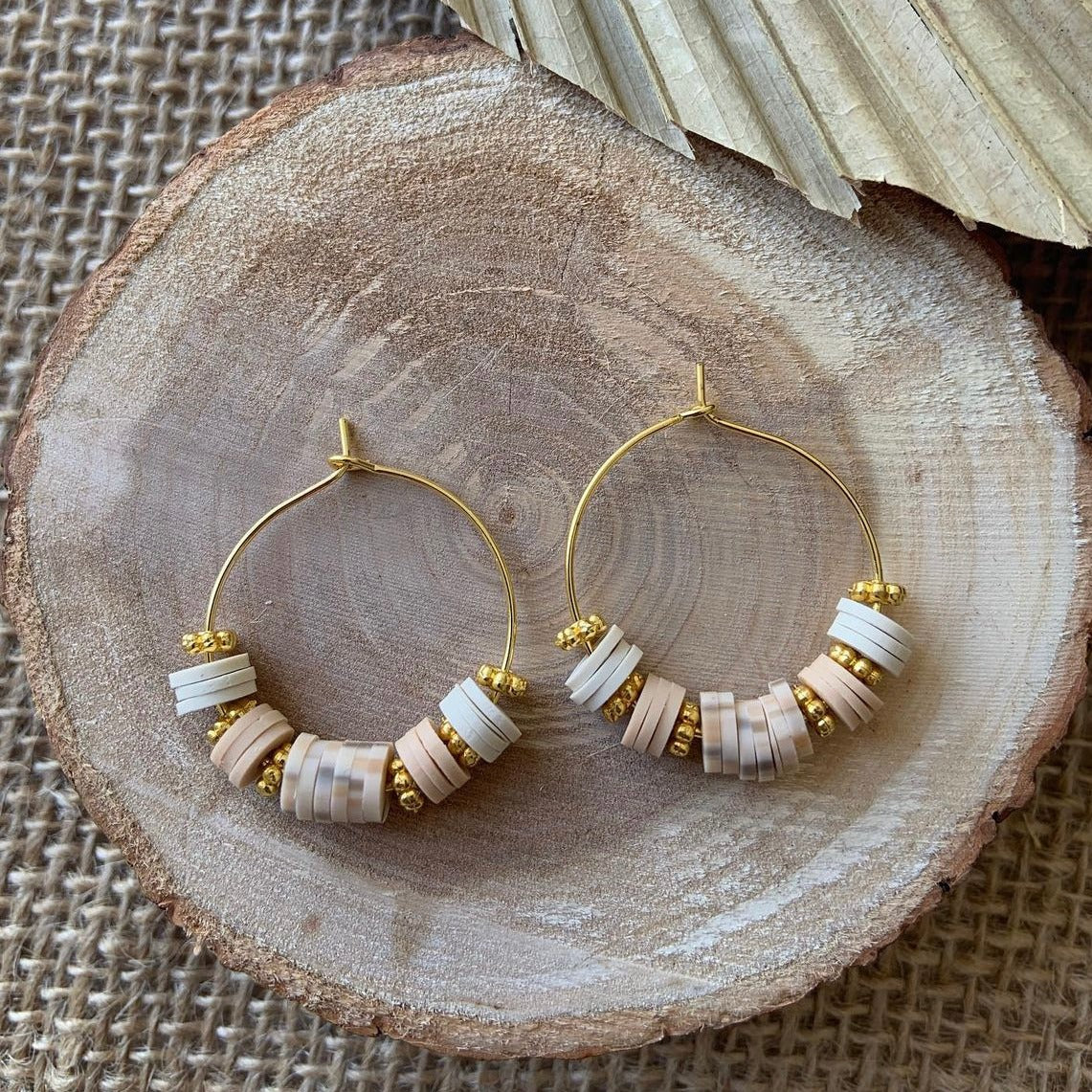Boucles d'oreilles perles heishi