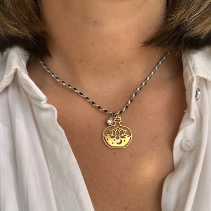 Collier cordon mystique