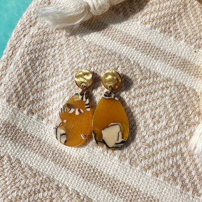 Petites boucles acrylique