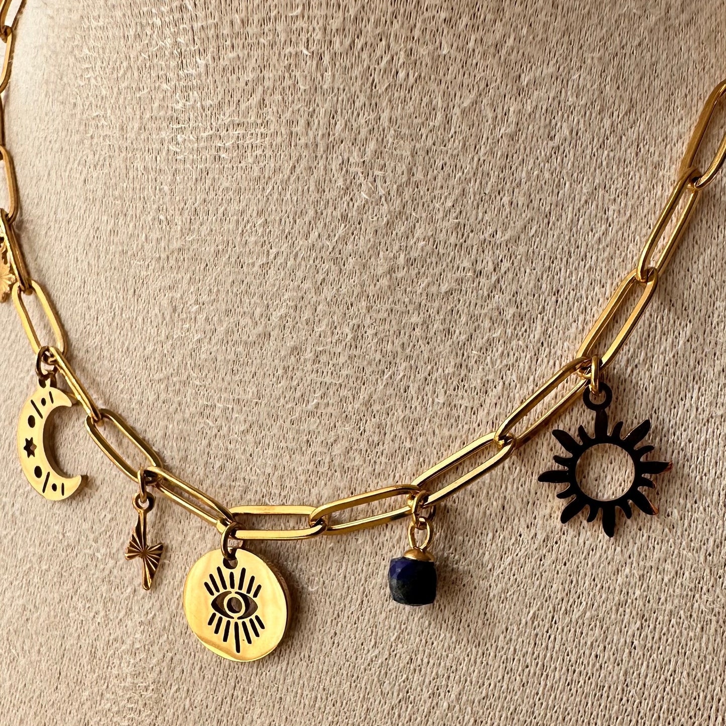 Collier Mystique