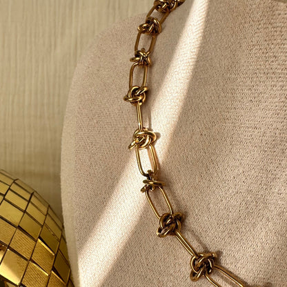 Collier chaine noeuds