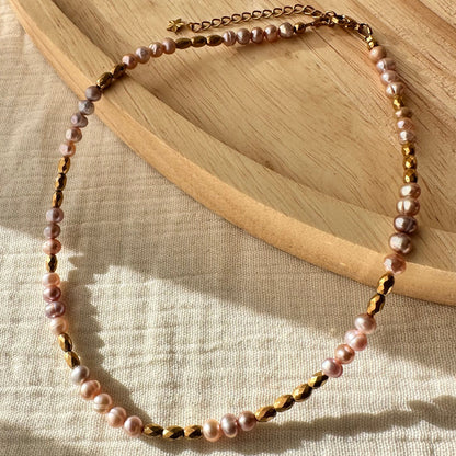 Collier perle d'eau douce rosée