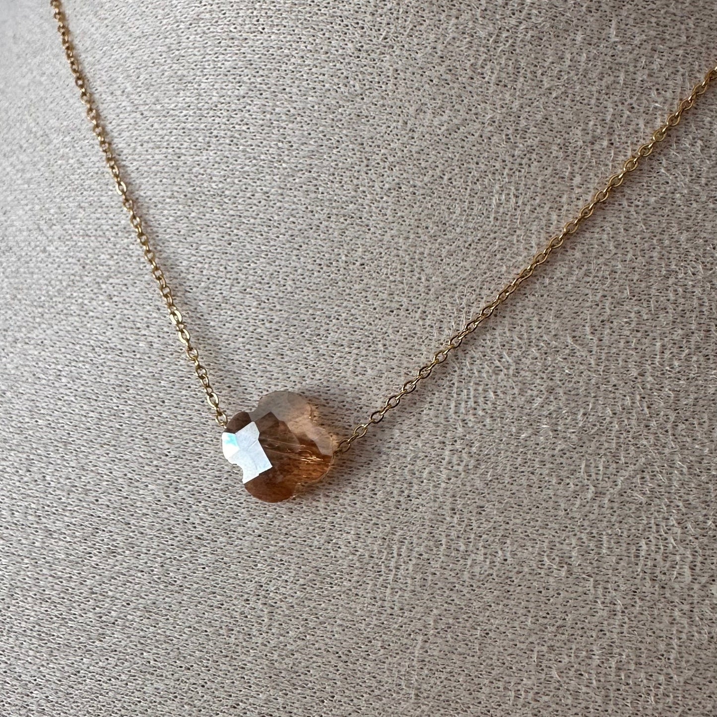 Collier trèfle cristal