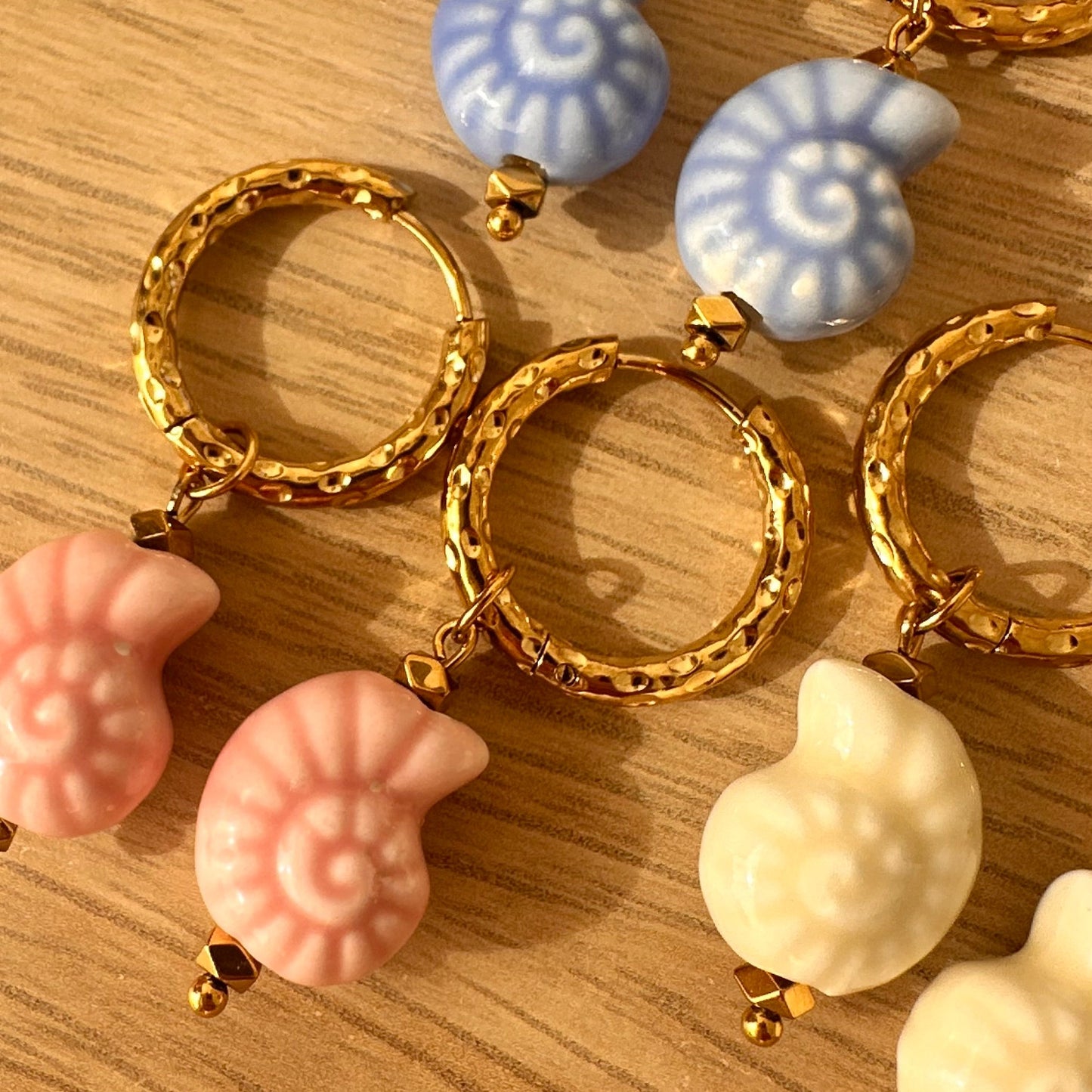 Boucles escargot céramique