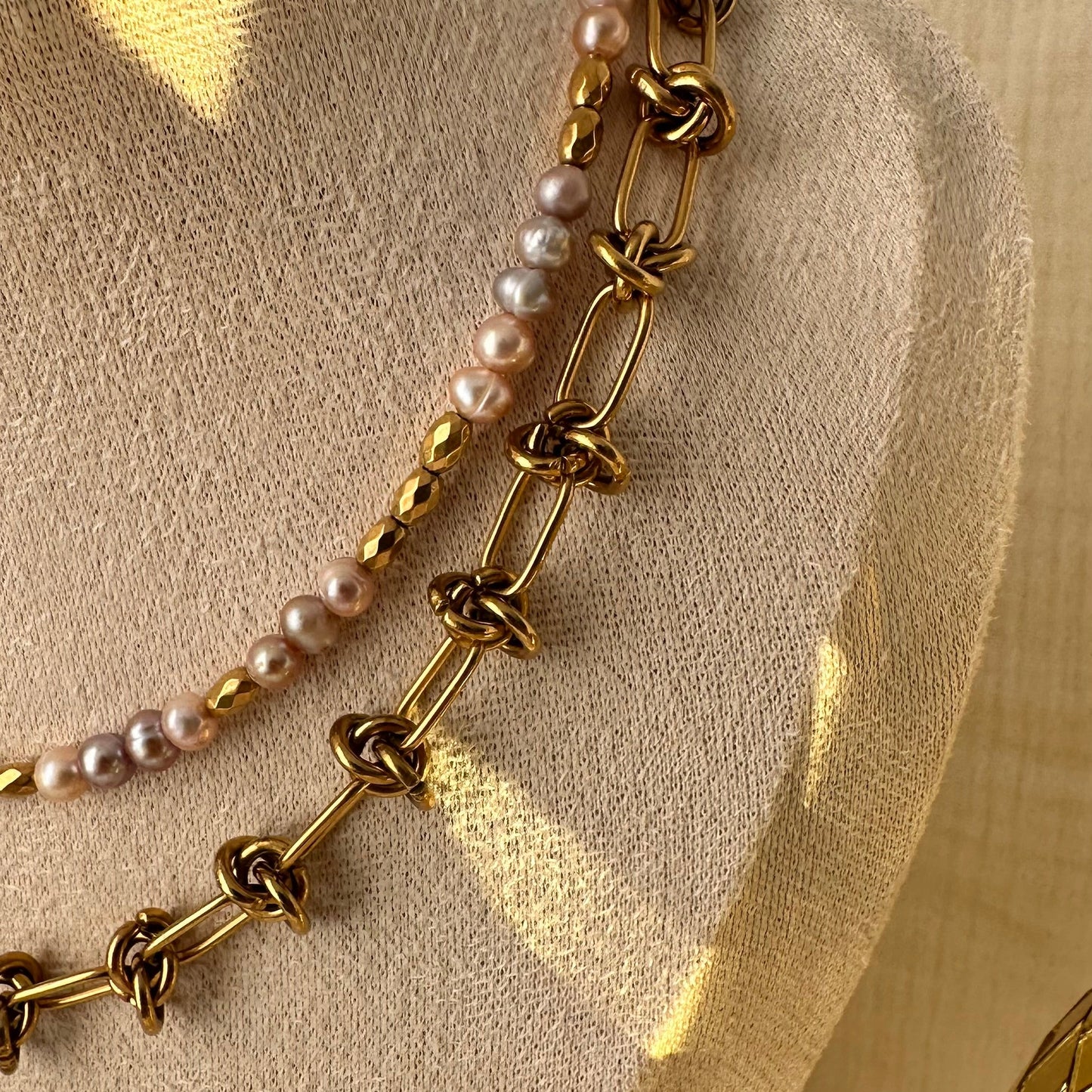 Collier perle d'eau douce rosée